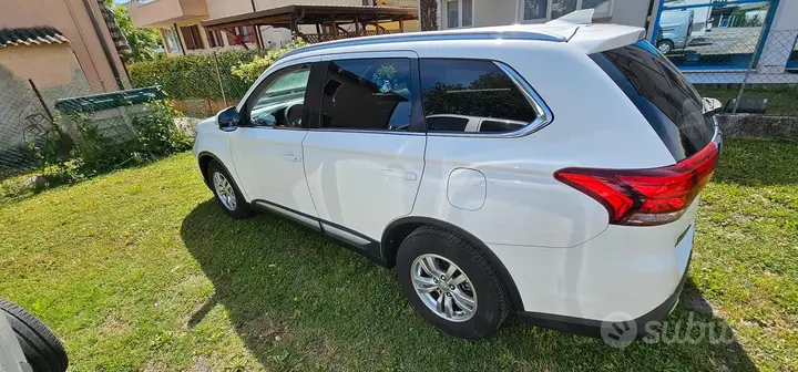 Mitsubishi Outlander 2017 photo 5