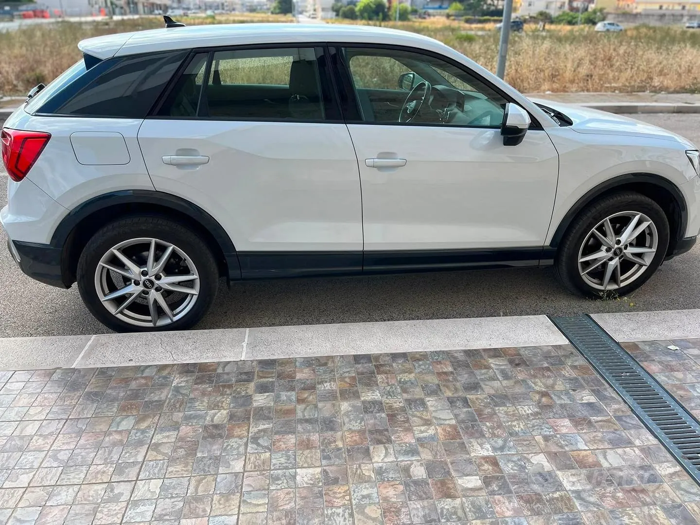 Audi Q2 2021 photo 2