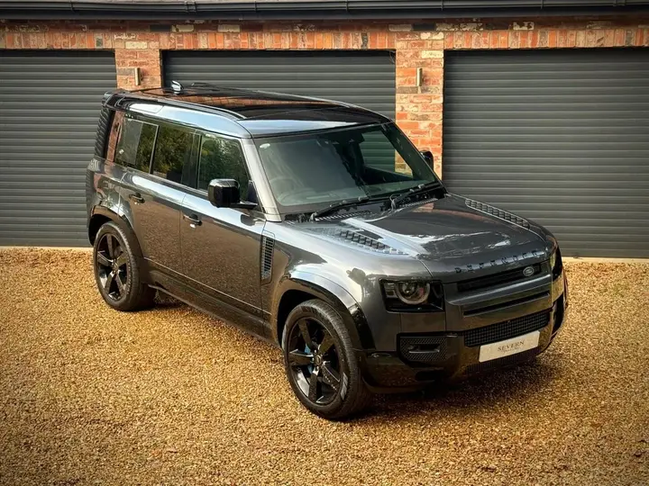 Land Rover Defender 110