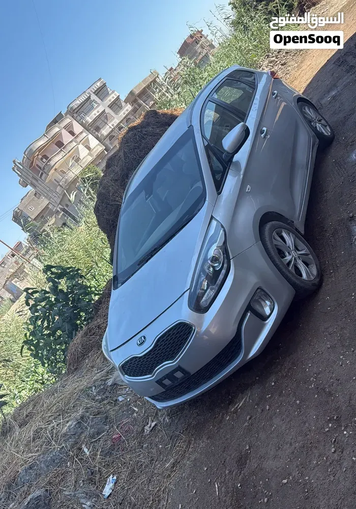 Kia Carens 2016 photo 2