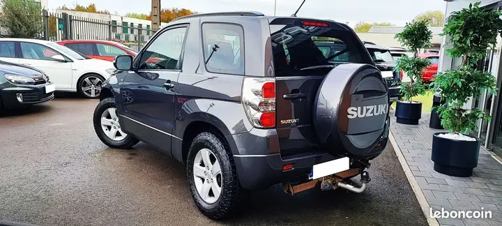 Suzuki Grand Vitara 2011 photo 4