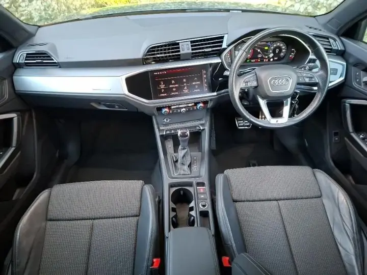 Audi Q3 2023 photo 3