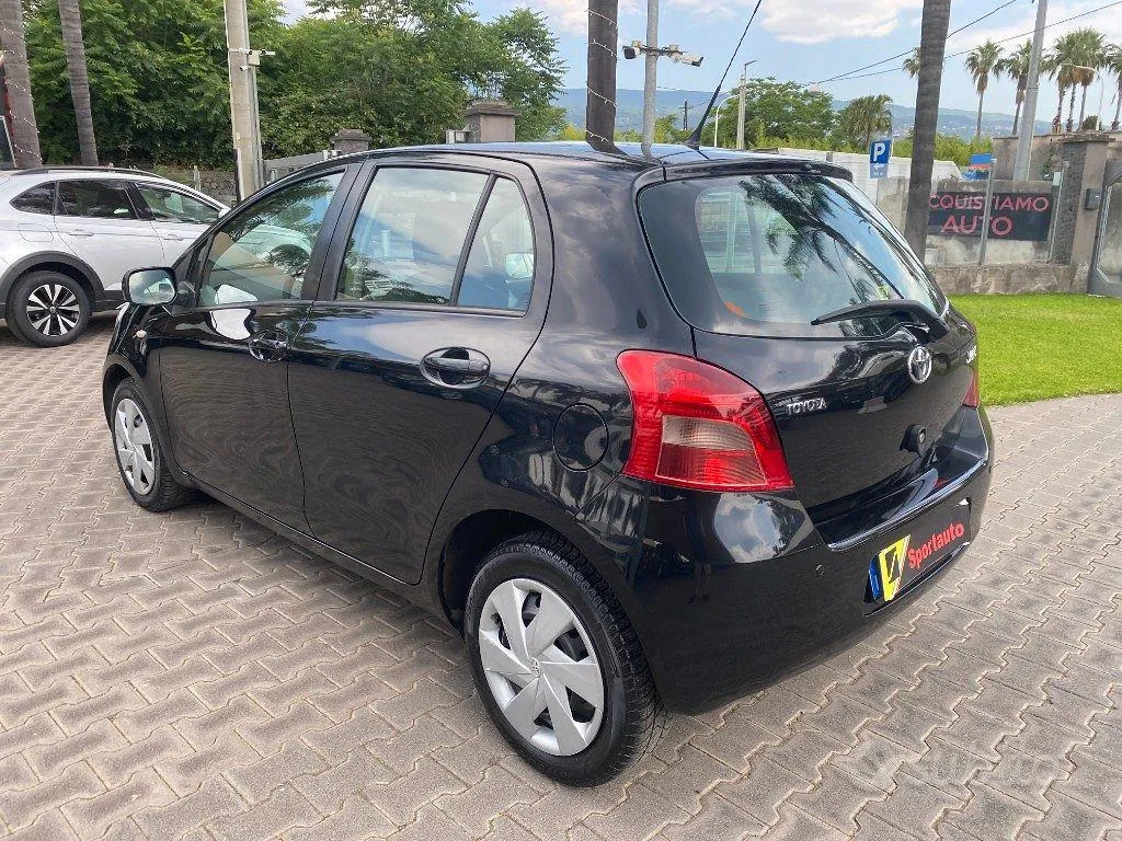 Toyota Yaris 2008 photo 4