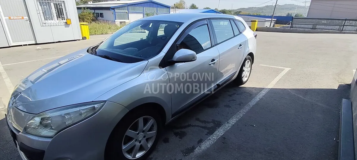 Renault Megane 2010 photo 2