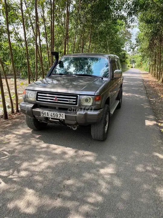 Mitsubishi Pajero 2001 photo 3