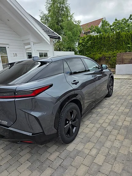 Lexus Rz450E 2025 photo 4