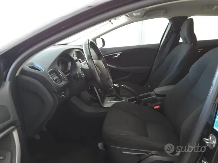 Volvo V40 2018 photo 5