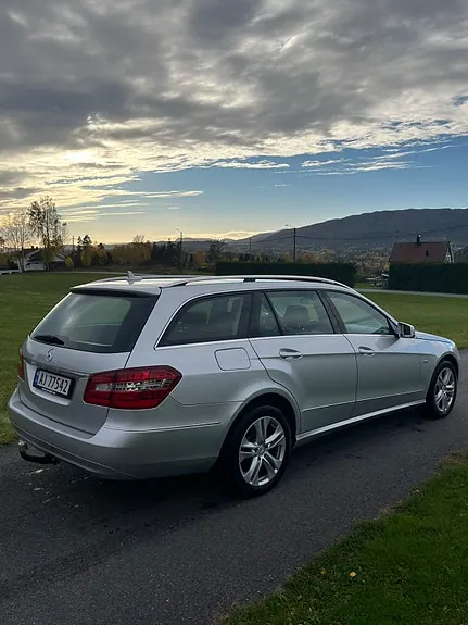 Mercedes-Benz E220 D 2011 photo 4
