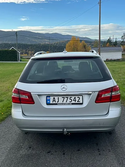 Mercedes-Benz E220 D 2011 photo 2