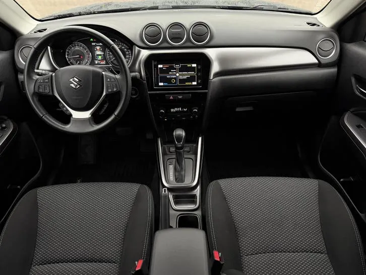 Suzuki Vitara 2023 photo 2