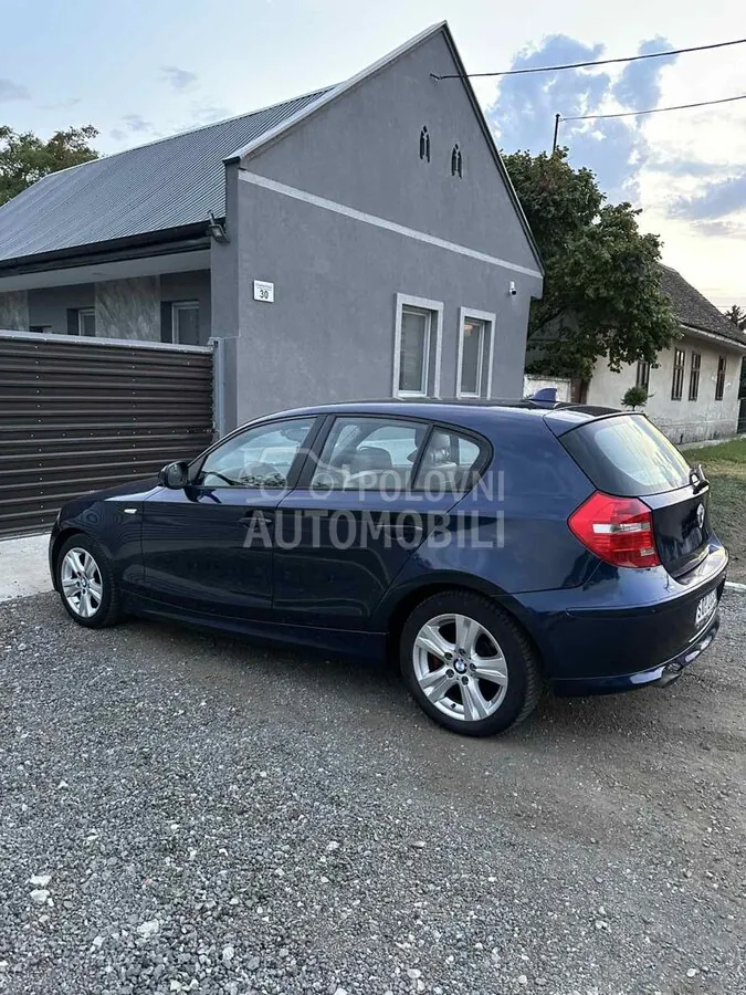 BMW 118 2011 photo 4