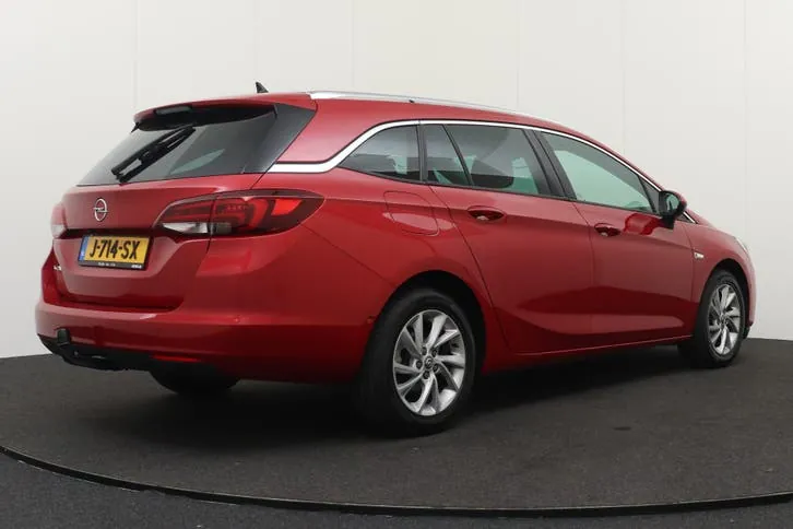 Opel Astra 2020 photo 2
