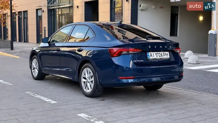 Skoda Octavia 2023 photo 4