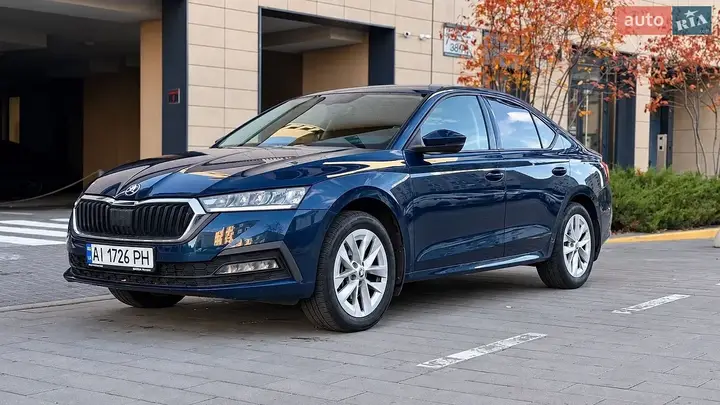 Skoda Octavia 2023 photo 2