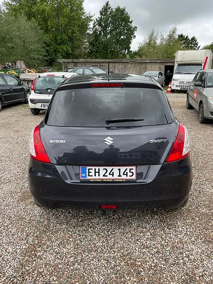 Suzuki Swift 2015 photo 2