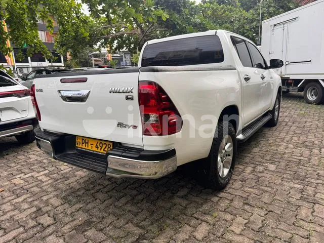 Toyota Hilux 2016 photo 2