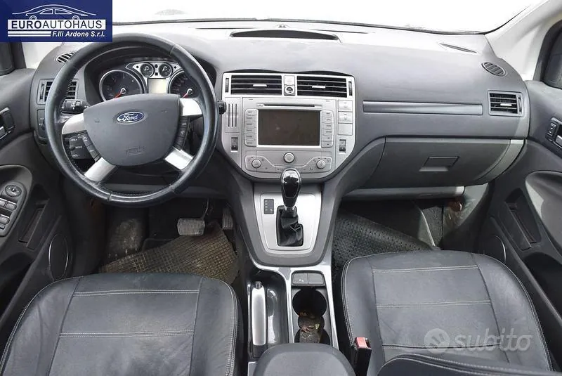 Ford Kuga 2012 photo 5