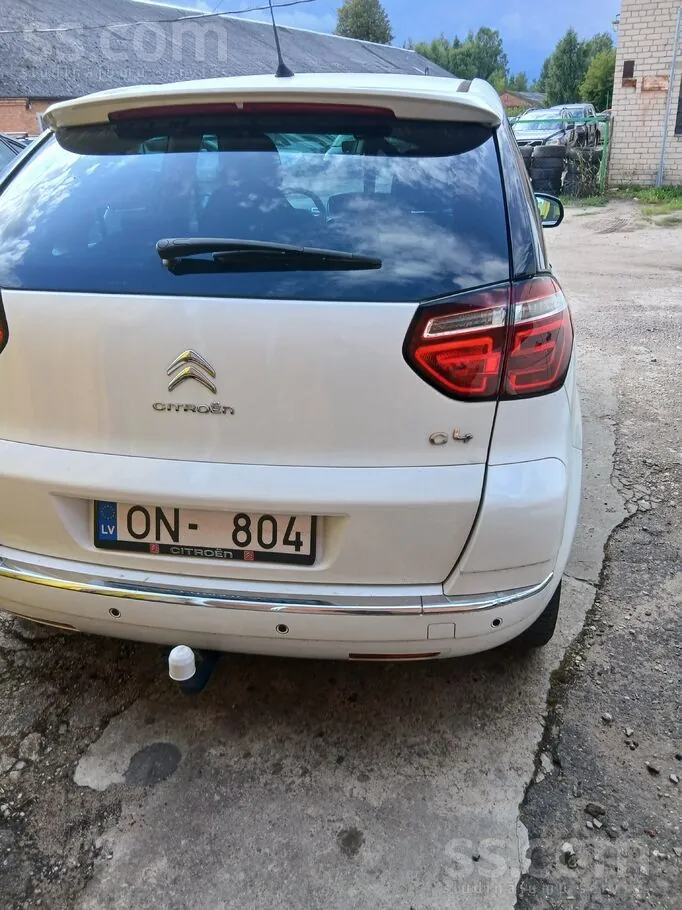 Citroen C4 Picasso 2011 photo 4