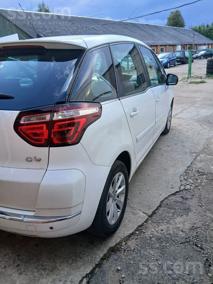 Citroen C4 Picasso 2011 photo 5