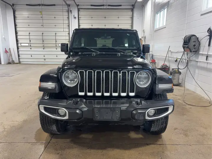 Jeep Wrangler 2022 photo 2