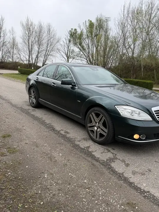 Mercedes-Benz S-Class 2010 photo 2