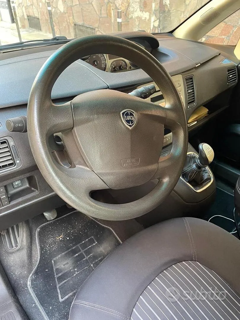 Lancia Musa 2008 photo 4