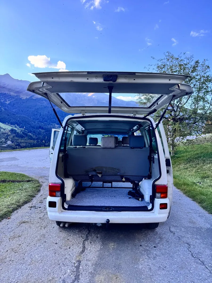 Volkswagen T4 2001 photo 3