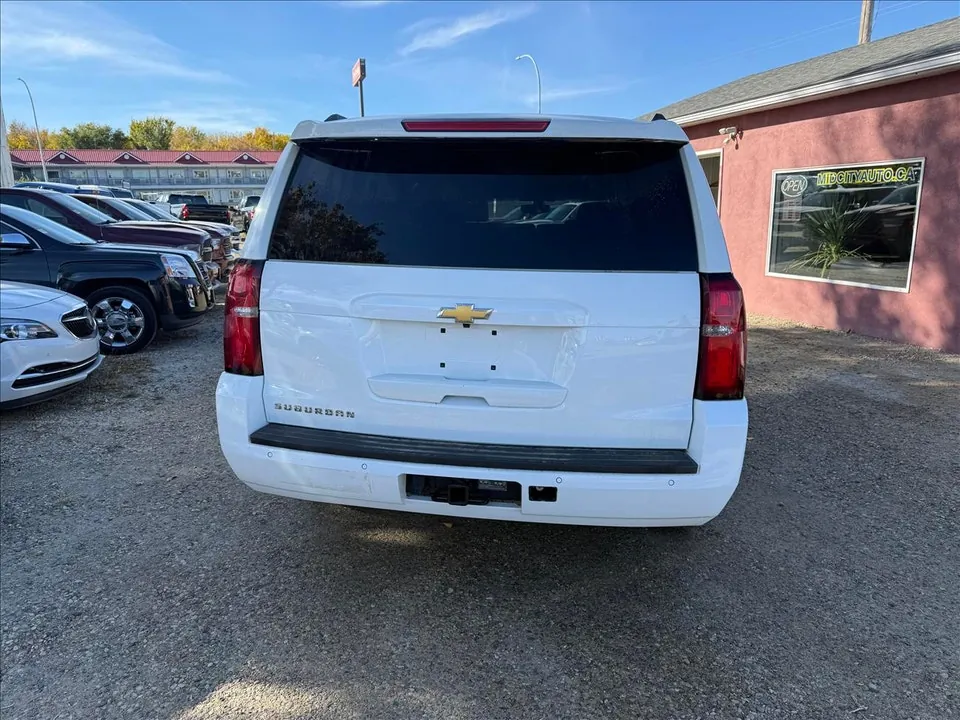 Chevrolet Suburban 2019 photo 4