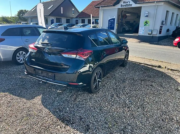 Toyota Auris 2018 photo 4
