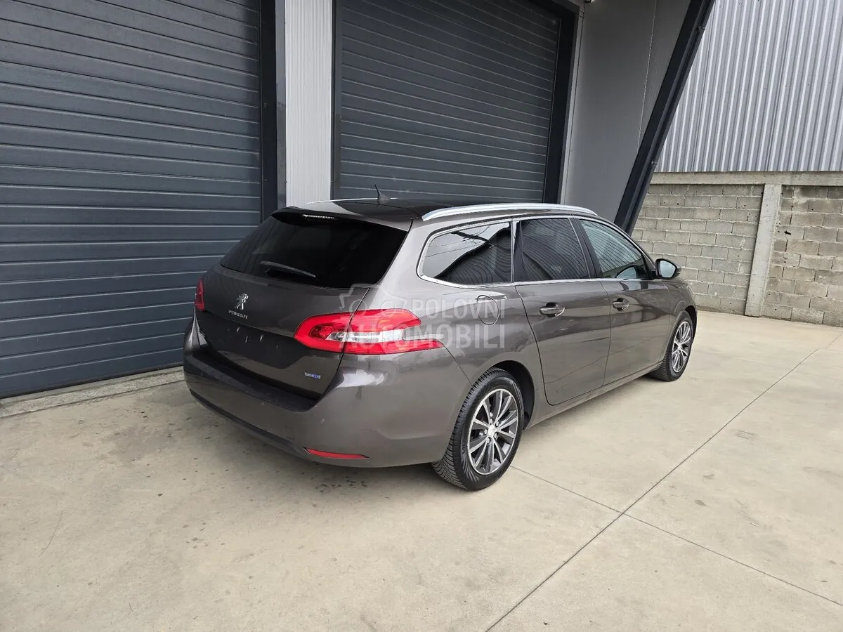 Peugeot 308 2015 photo 5