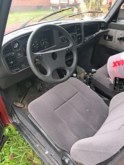 Saab 900