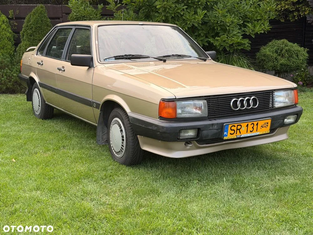 Audi 80 1984 photo 3