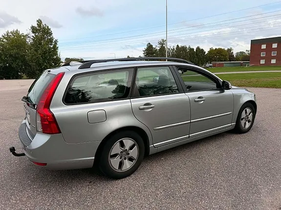 Volvo V50 2011 photo 4