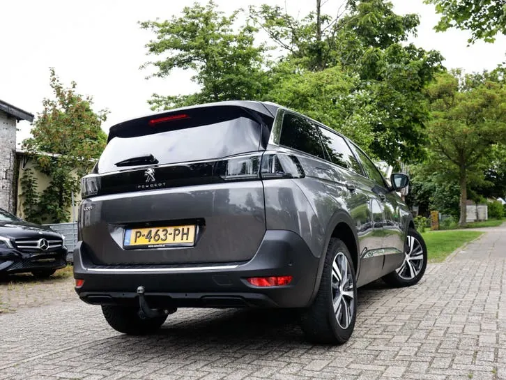 Peugeot 5008 2022 photo 2