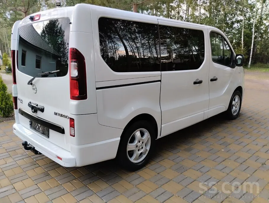 Opel Vivaro 2018 photo 2