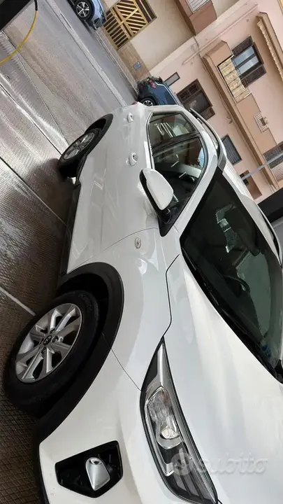 Kia Stonic 2020 photo 4