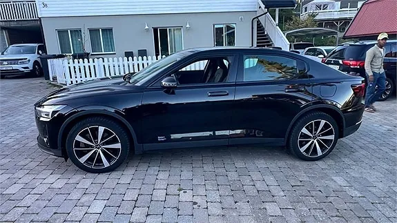 Polestar 2 2021 photo 2