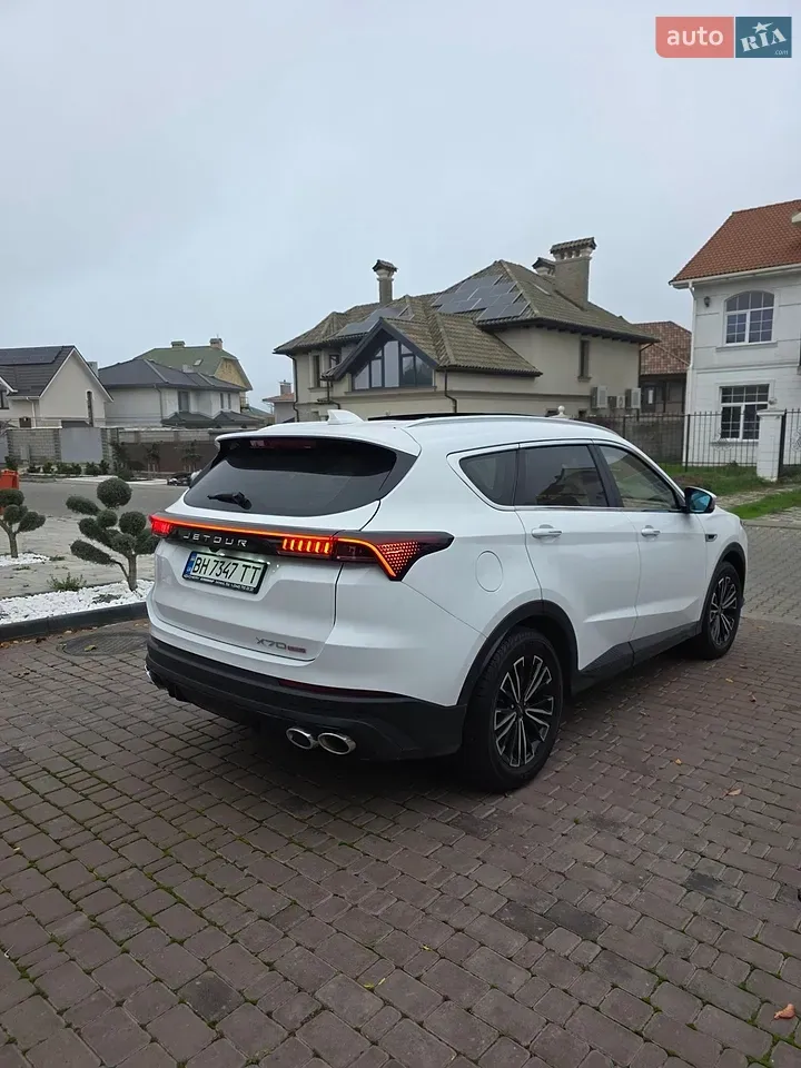 Jetour X70 Plus 2023 photo 4