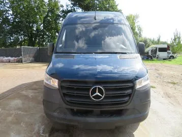 Mercedes-Benz Sprinter 2022 photo 2