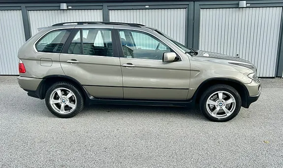BMW X5 2004 photo 2