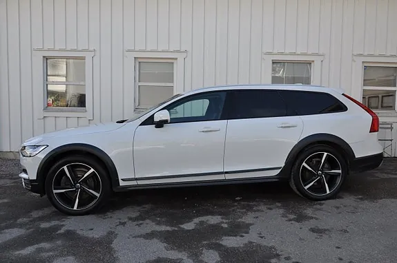 Volvo V90 Cross Country 2019 photo 2