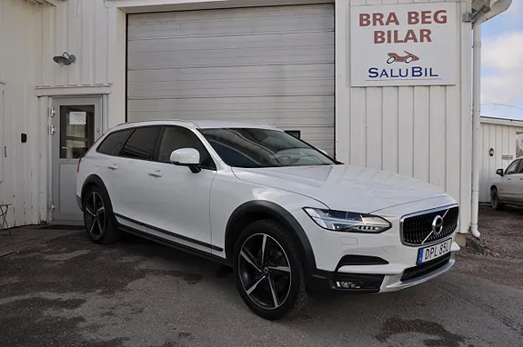 Volvo V90 Cross Country