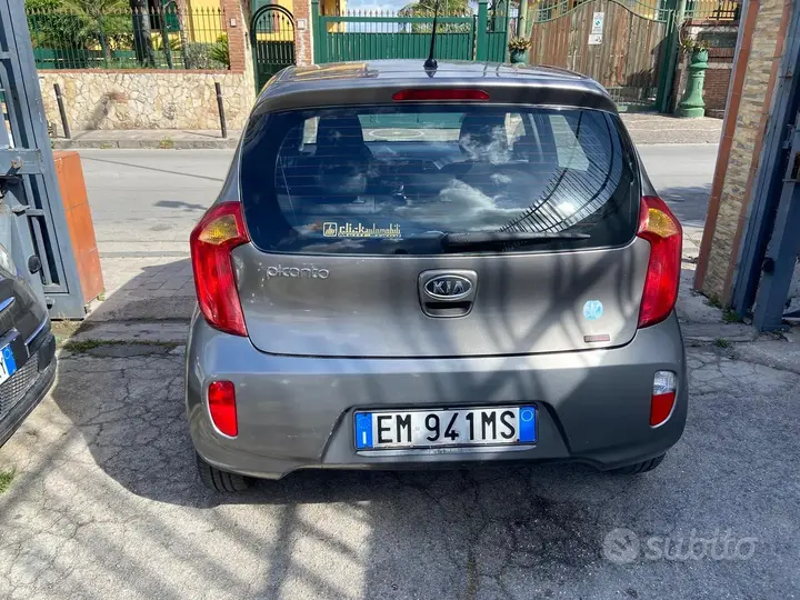 Kia Picanto 2012 photo 5