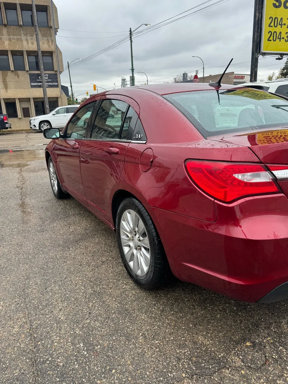 Chrysler 200 2013 photo 4
