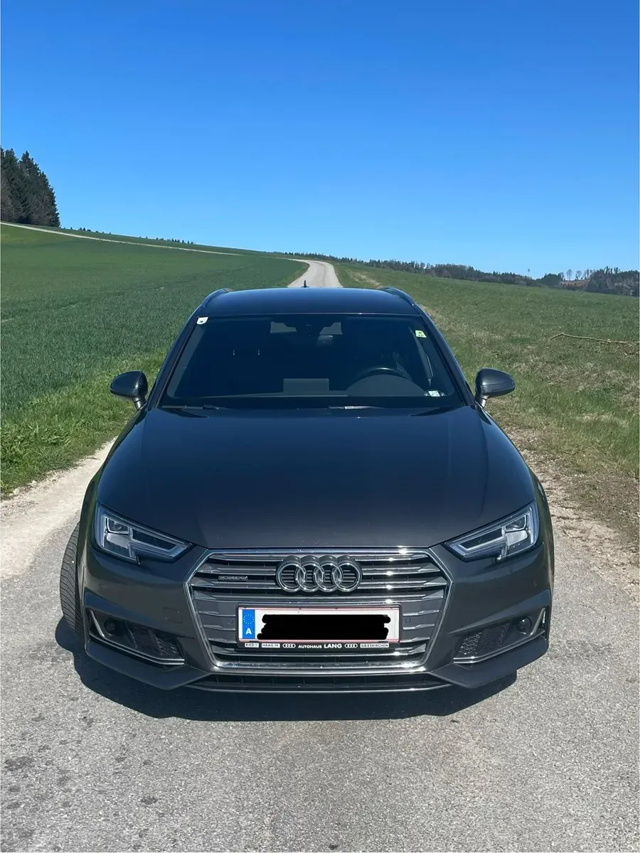 Audi A4 2017 photo 2