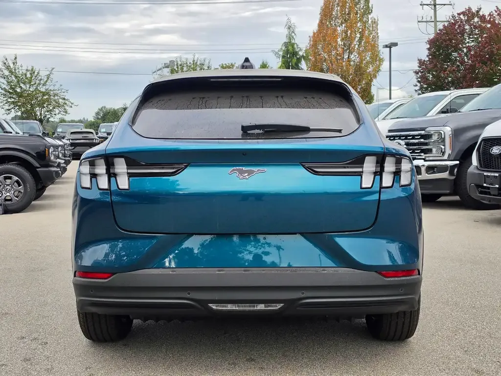 Ford Mustang Mach-E 2026 photo 4