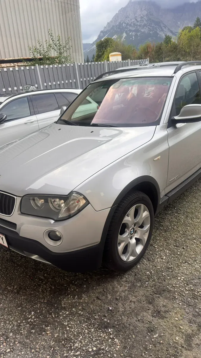 BMW X3 2010 photo 2
