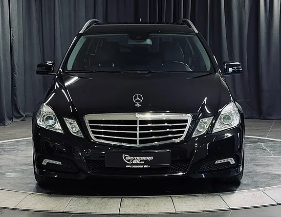 Mercedes-Benz E220 2010 photo 4