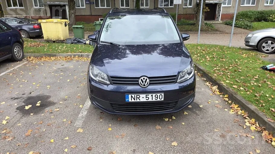 Volkswagen Touran 2012 photo 4