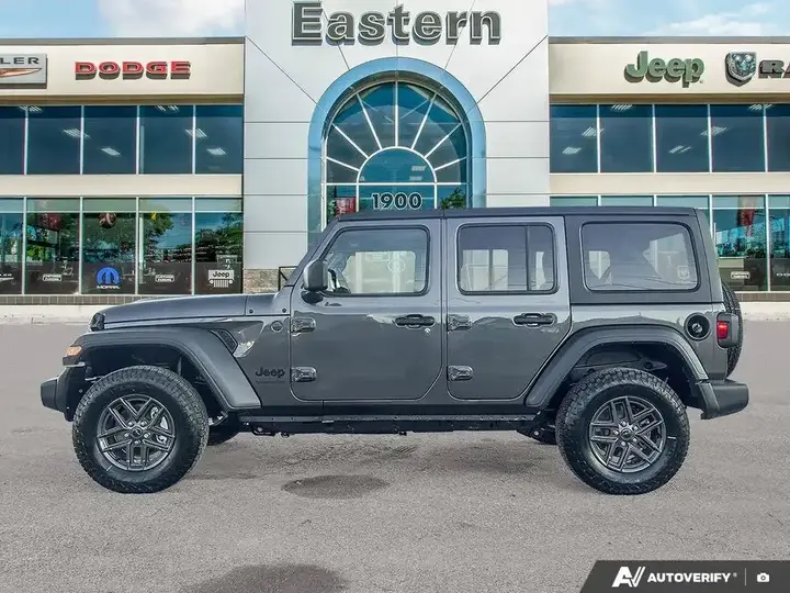 Jeep Wrangler 2026 photo 2